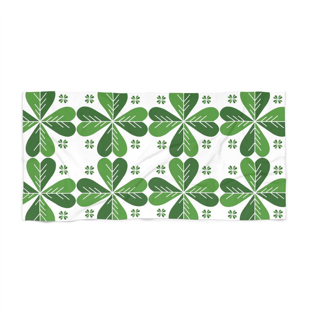 Tropical Green Clover Beach Towel – Botanical Pattern Summer Towel