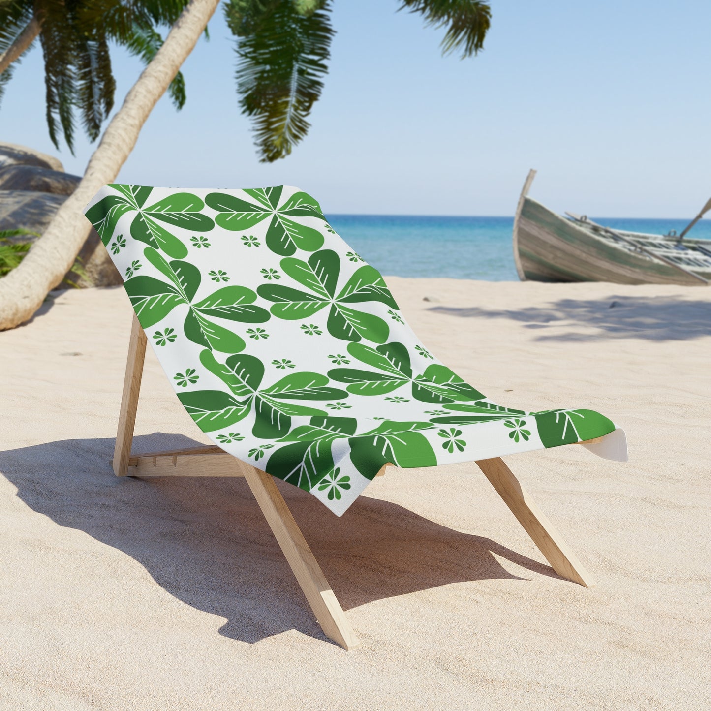 Tropical Green Clover Beach Towel – Botanical Pattern Summer Towel